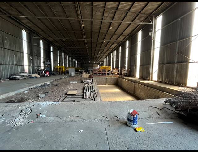 9,300M² WAREHOUSE FOR SALE IN VULCANIA